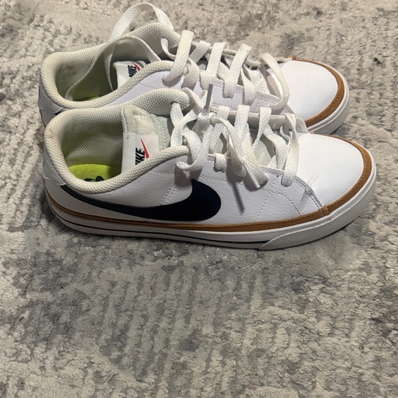 Nike White and Black High-Top Sneakers - Picture 3 of 4